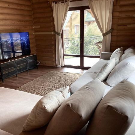 Chalet Four Seasons Villa Tatariv Luaran gambar